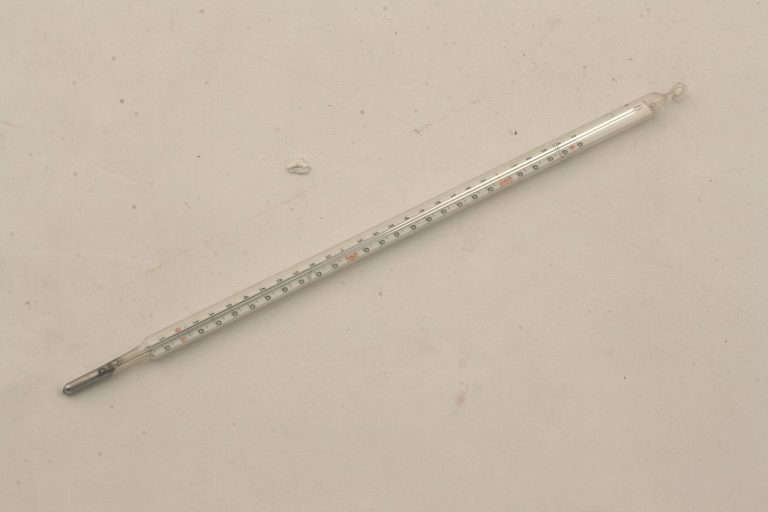 Untuk apa termometer laboratorium?