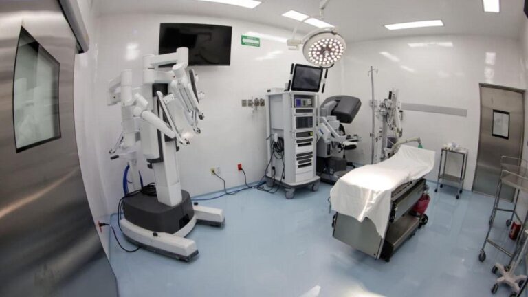 ISSSTE inaugura Centro de Cirugía Robótica en el Hospital 'Lic. Adolfo López Mateos'