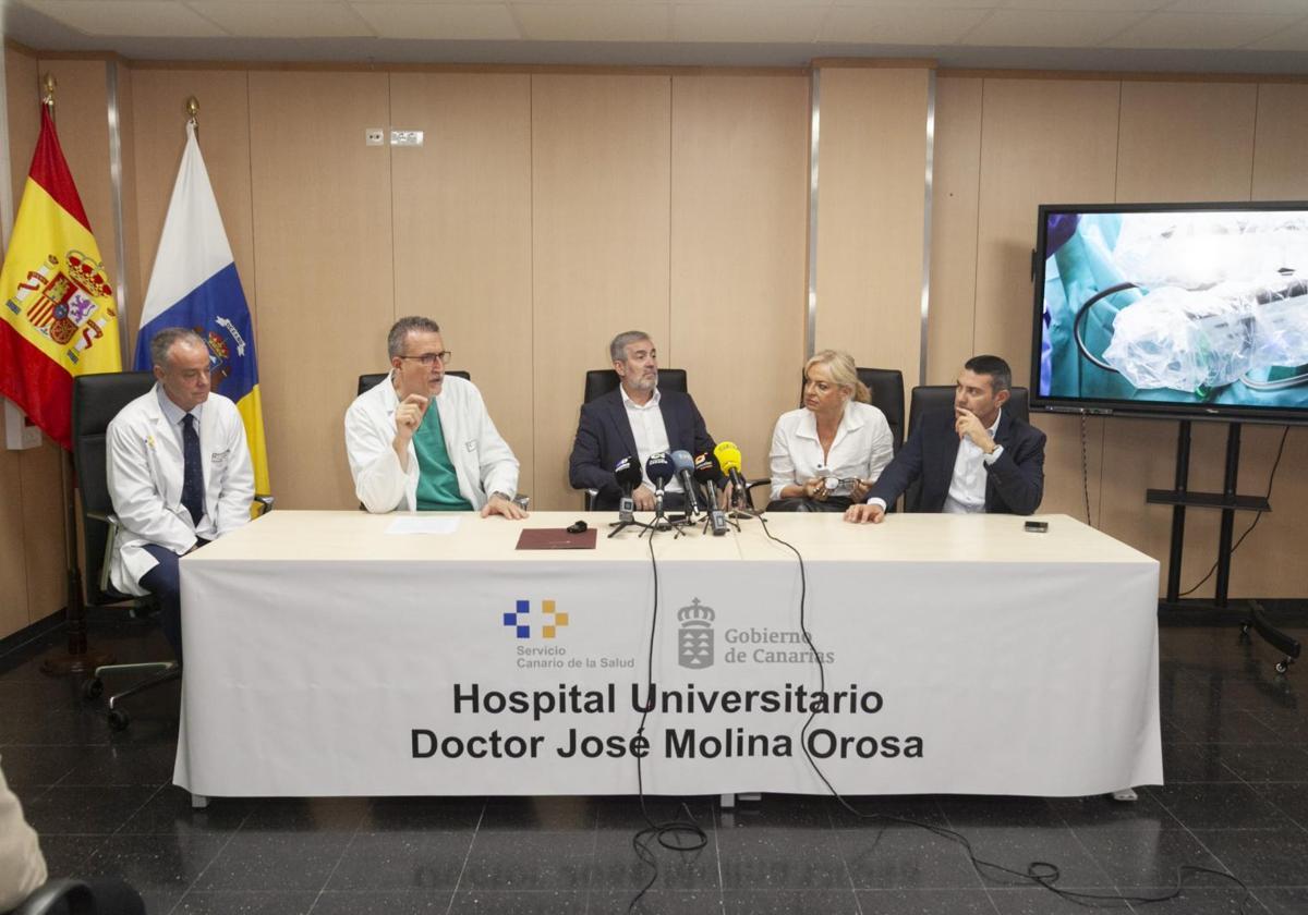cirugía robótica en hospital