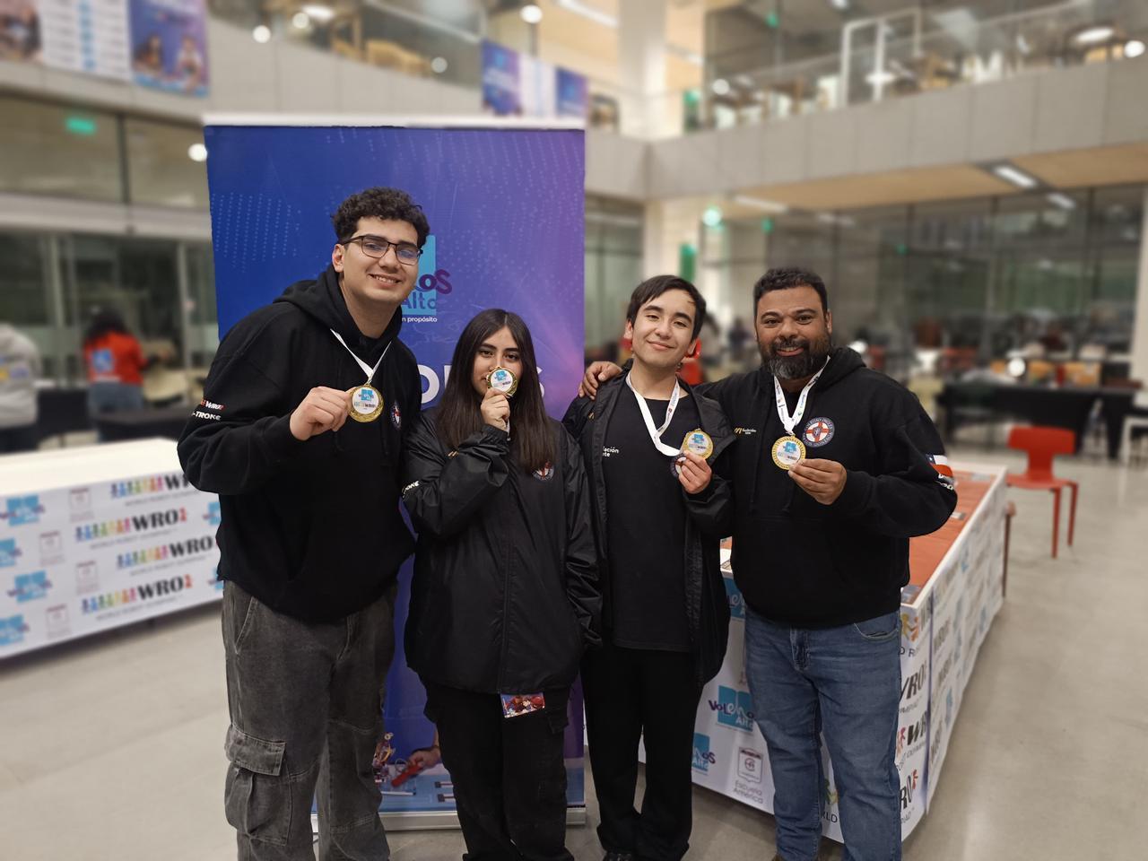 Equipos clasificados para la final de robótica