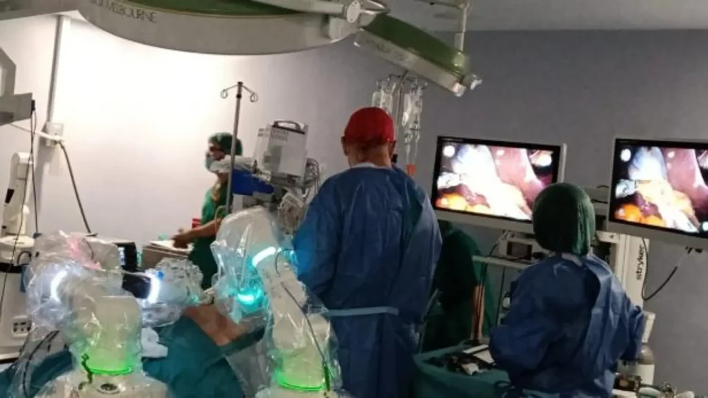 cirugía robótica en el Hospital Obispo Polanco de Teruel
