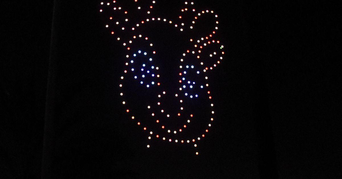 espectaculo de drones navideno en La Linea espectaculo de drones navideno en La Linea