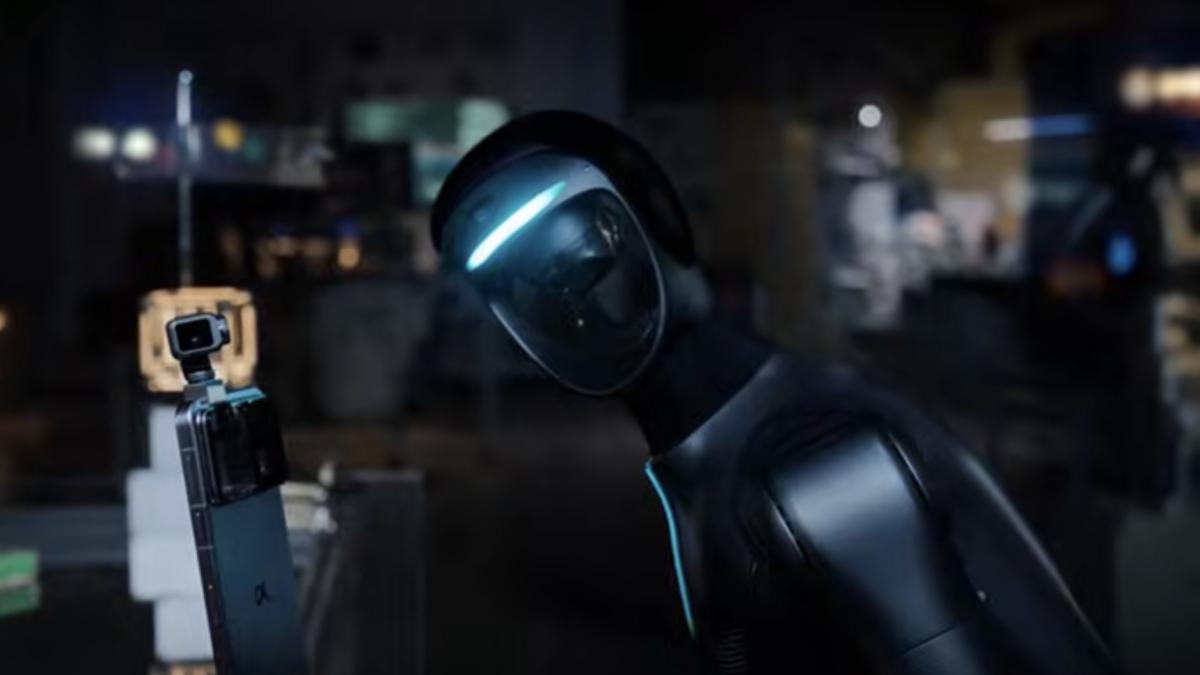 Presentación robot humanoide HONOR Presentación de robot humanoide de HONOR en feria tecnológica