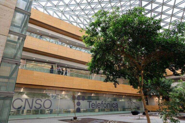 Telefónica lanza su servicio comercial pionero de drones pilotados en remoto