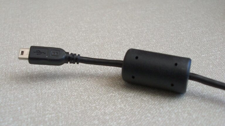 cables con cilindros ferrita