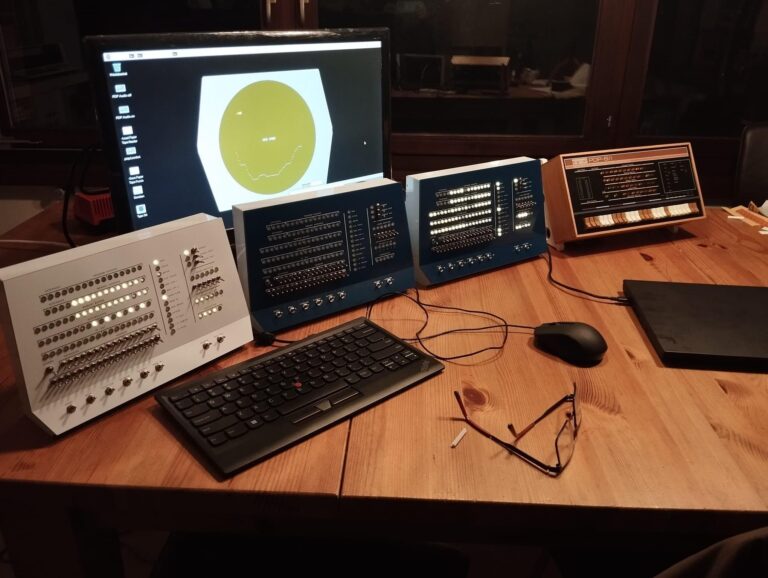 réplica PiDP-1 para recrear ordenador PDP-1 con Raspberry Pi