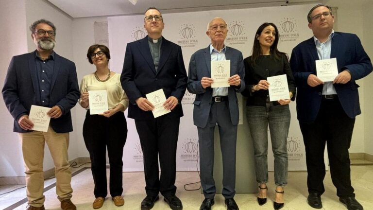 espectáculo de drones del 25 aniversario del Misteri d’Elx