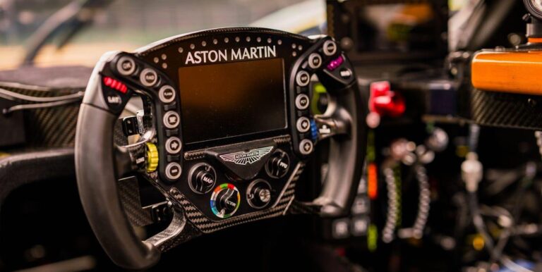 Simulador de Aston Martin inspirado en el Valkyrie