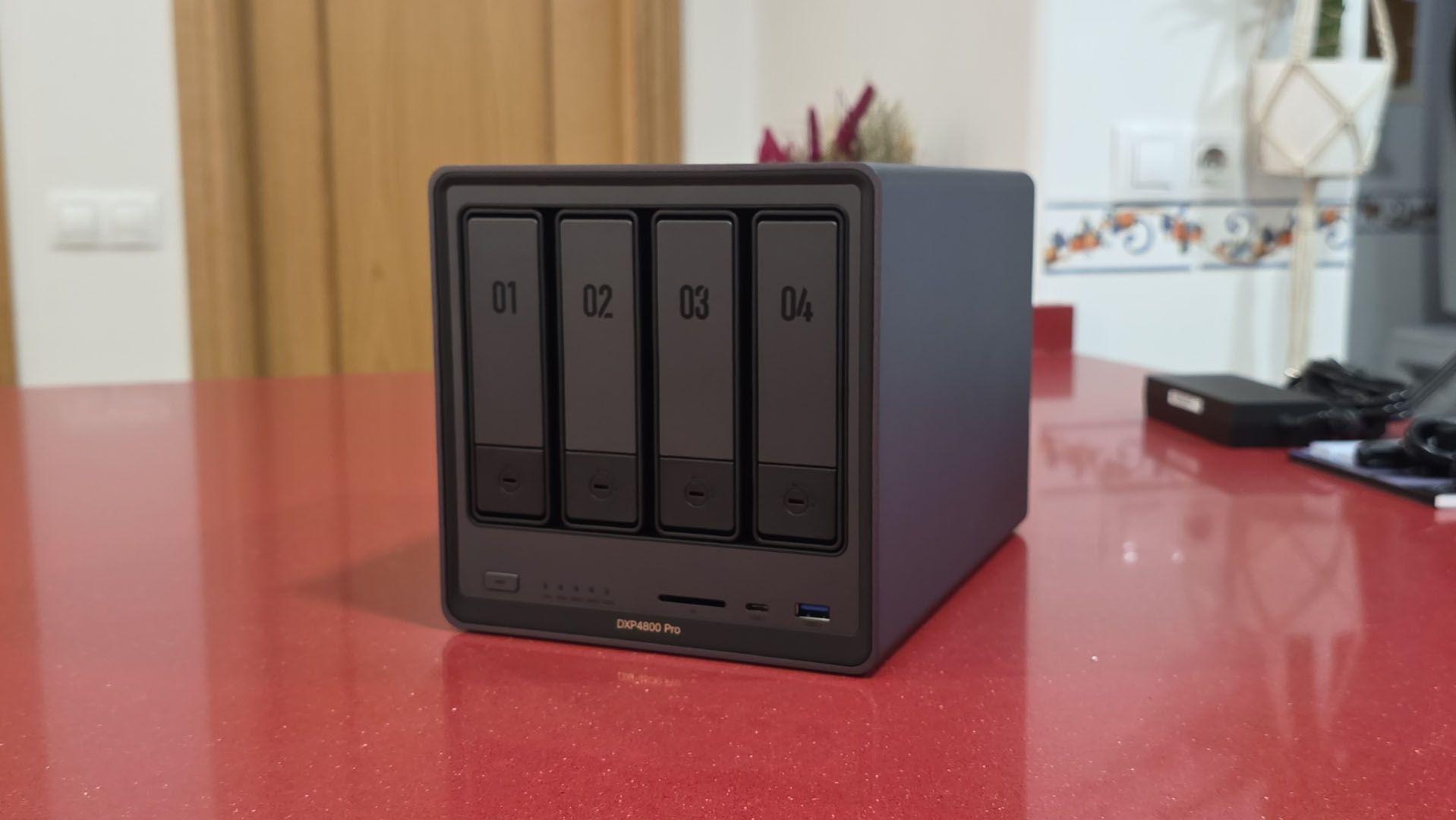 Componentes del UGREEN DXP4800 Detalles NAS