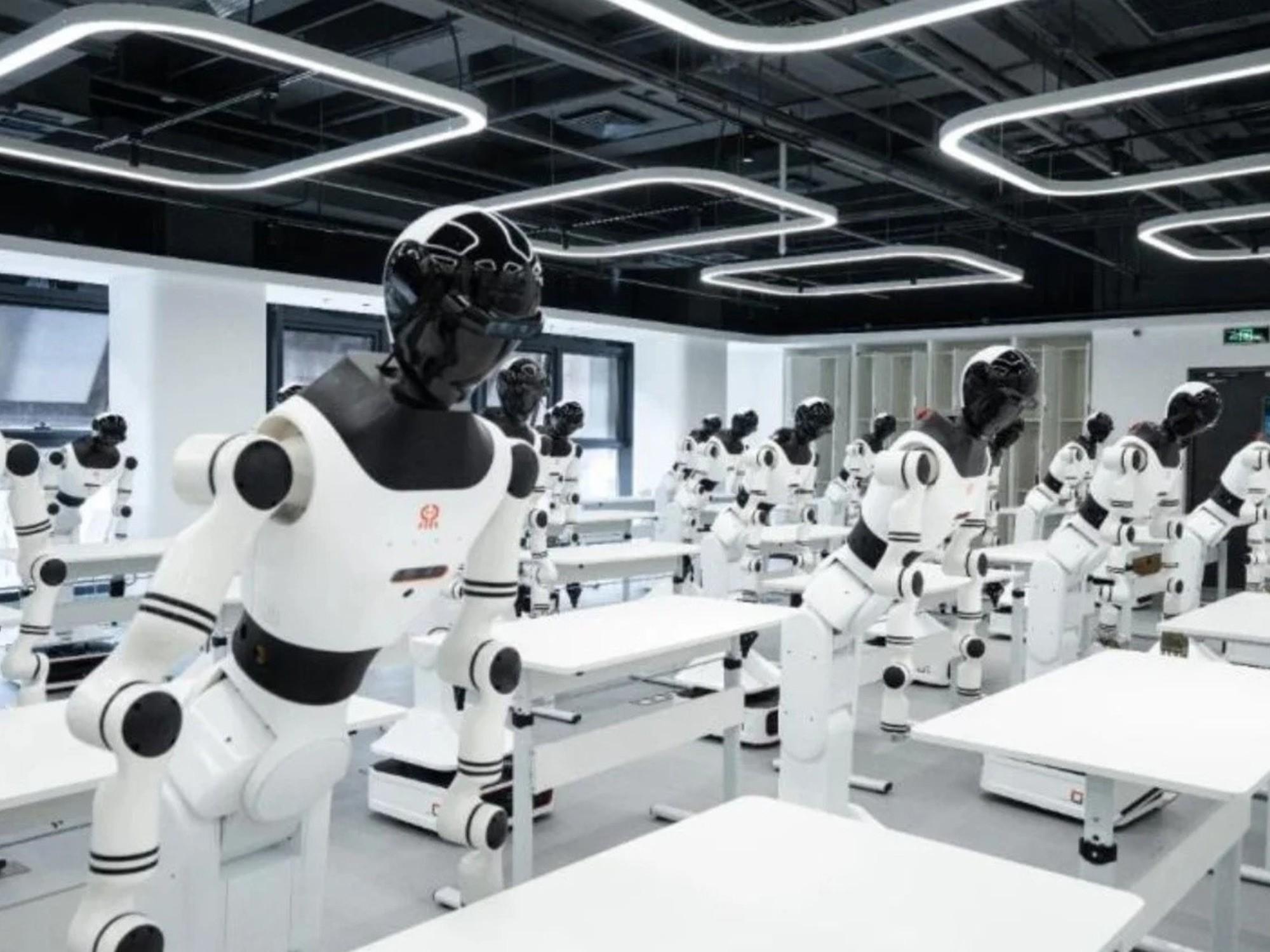Robots de compañÃa chinos Robot humanoide enfocado en compañÃa doméstica