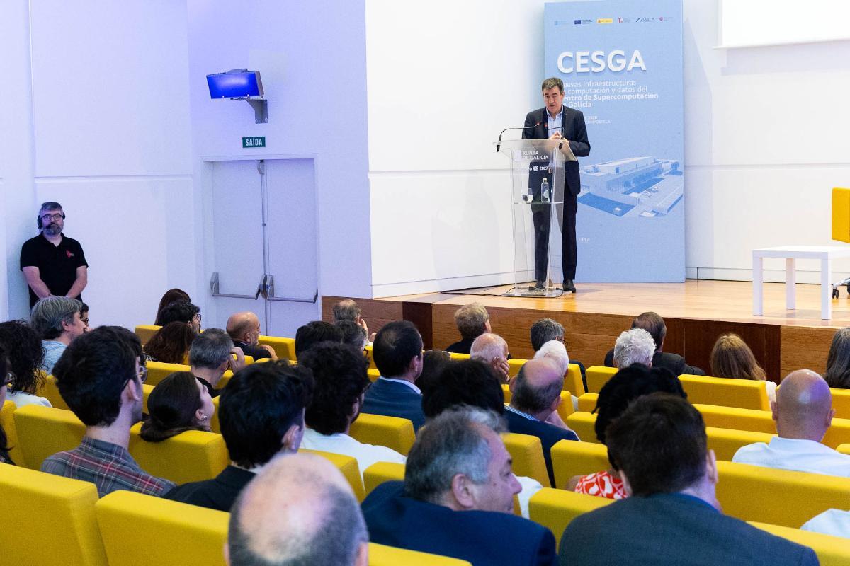 Tecnología cuántica en Galicia Detalle de un procesador cuántico avanzado