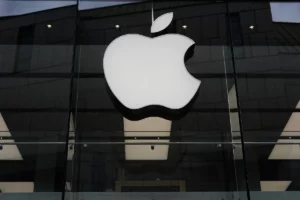 Apple demanda a OpenAI por robo de secretos de hardware