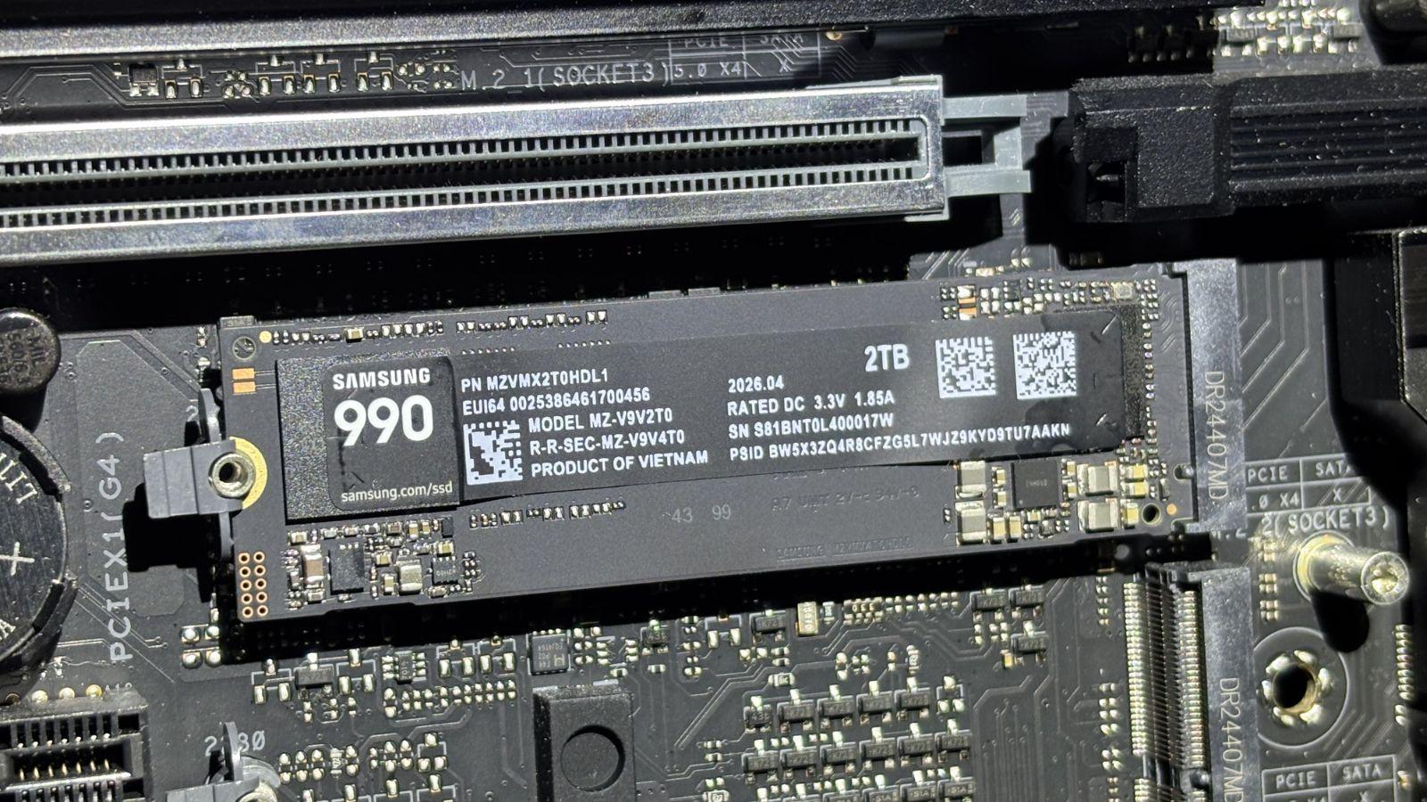 Samsung SSD 990 NVMe Samsung SSD 990 NVMe