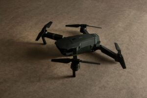 Dron de juguete bÔsico sin cÔmara, ideal para iniciación al vuelo y aprendizaje de las bases del radiocontrol.